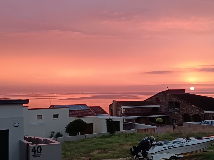3 Bedroom Property for Sale in Wavecrest Eastern Cape